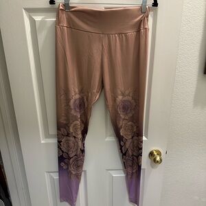 Beautiful stylish Floral Leggings size Medium
